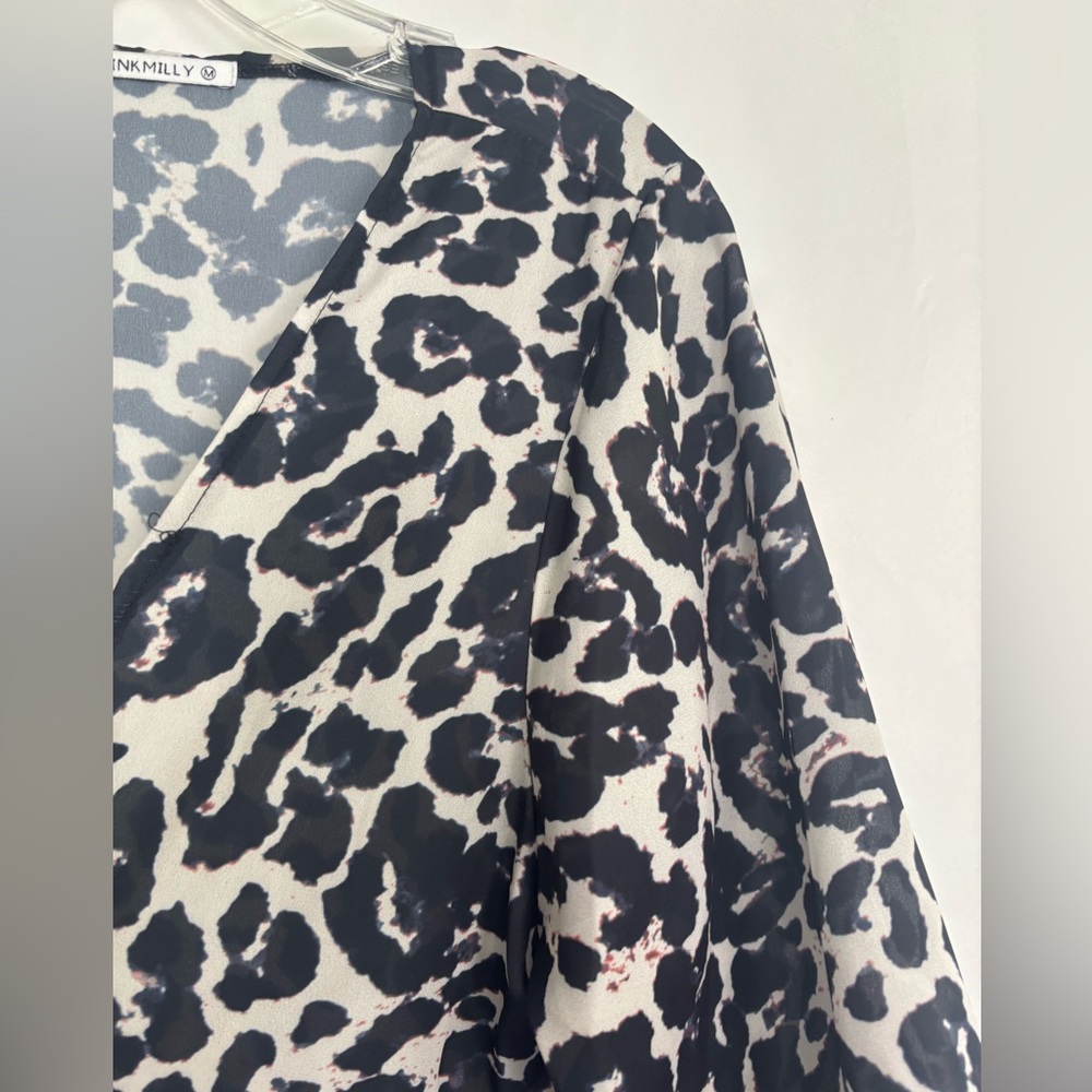 Pink Milly leopard print open-front garment is a lightweight, sheer kimono - Picture 5 of 10